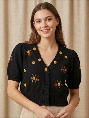 RIHOAS Black Cropped Cardigan with Embroidered Flowers